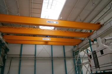 Overhead travelling cranes with a load capacity of 20 t and 80 t each in production hall of ENERCO in France