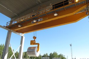 32T overhead travelling crane in use for the production of stainless steel tubes in Finland