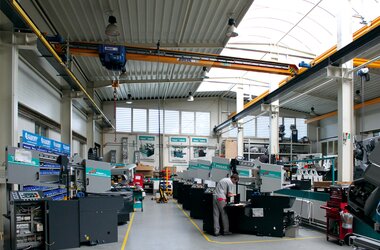 HB system with EHB single-beam system in older hall of the company PEGAS GONDA