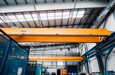 Double-girder travelling crane with a load capacity of 40 t in Jelenia Plasts