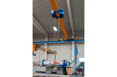 Single girder travelling crane ELK is used by employees of ALFUN company