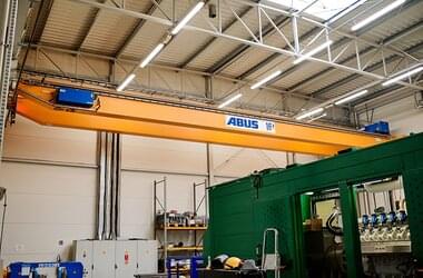 ABUS double-girder travelling crane for the assembly of complex biogas plants