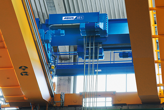 ABUS Type Z double-rail trolley with twin hoist and a load capacity of up to 120 tonnes.